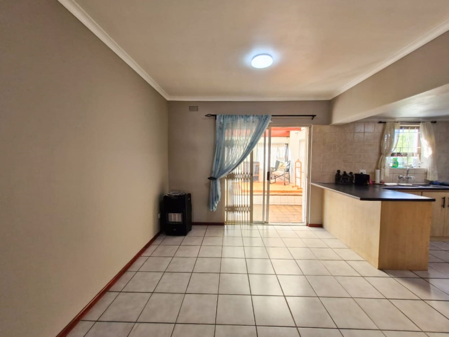 2 Bedroom Property for Sale in Protea Village Western Cape